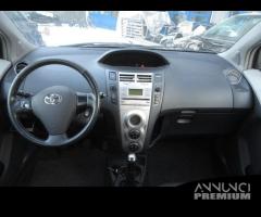 Cruscotto TOYOTA YARIS 1.8 benzina del 2007