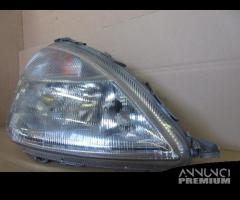 Proiettore destro MERCEDES A 160 W168 1.6 del 2000