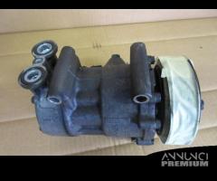 Compressore clima FORD FIESTA 1.4 TDCI del 2008