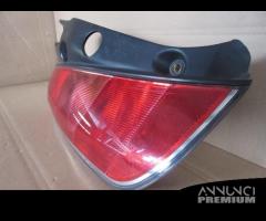 Fanale posteriore sinistro LANCIA YPSILON del 2004