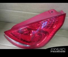 Fanale posteriore destro FORD FIESTA del 2012