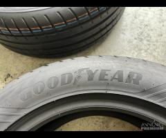 4 Gomme 225/55 R17 Goodyear RFT Estive 90% residui