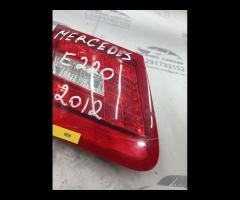 FARO FANALE STOP POSTERIORE SX MERCEDES C207 E220