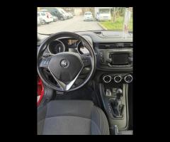 Alfa Romeo Giulietta 1.6 JTDm 120 CV Distinctive - - 13