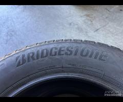 2 Gomme 215/60 R16 Bridgestone 80% residui 2022