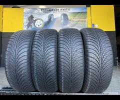 2 Gomme 215/65 R16 Goodyear 4 Stagioni 85% residui