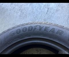 2 Gomme 215/65 R16 Goodyear 4 Stagioni 85% residui