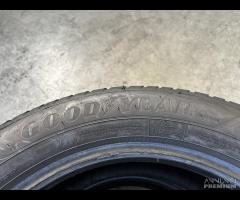 2 Gomme 205/55 R16 Goodyear 4 Stagioni 85% residui