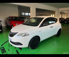 Lancia Ypsilon 1.2 69 CV 5 porte GPL Ecochic Silve