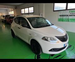 Lancia Ypsilon 1.2 69 CV 5 porte GPL Ecochic Silve