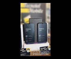 SAMSUNG A40 64GB DUAL SIM