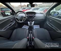 Lancia Ypsilon 1.2 69 CV MOMO DESING - 9