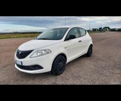 LANCIA YPSILON 1.0 Hibrid 70cv 5P Ecochic 2021