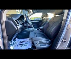 Audi Q5 40 TDI quattro S tronic Business Sport - 11