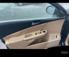 Ricambi Volkswagen Passat Variant 2.0 TDI del 2007 - 7