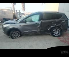 SI VENDE PER RICAMBI FORD KUGA UFMA CAMBIO AUT