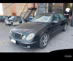 Ricambi Mercedes-Benz E220 CDI 150cv del 2002