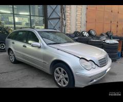 Ricambi Mercedes-Benz C220 CDI SW 143cv del 2002