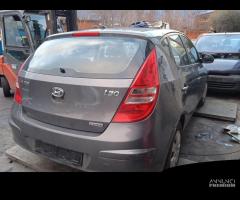 HYUNDAI I 30 1.6 TD 2009 D4FB-FL PER RICAMBI