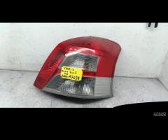 STOP FANALE POSTERIORE DESTRO TOYOTA Yaris Serie (