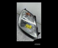 FARO ANTERIORE DESTRO FORD Fiesta 4Â° Serie (02>05 - 1