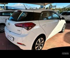 Hyundai i20 1.4 CRDi 5 porte Comfort - 6