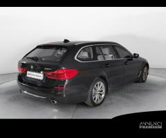 BMW 530 d xDrive Touring Luxury 265cv