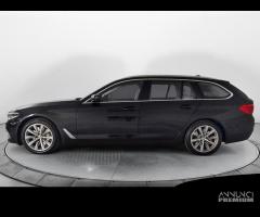 BMW 530 d xDrive Touring Luxury 265cv