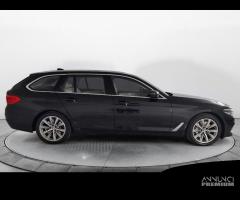 BMW 530 d xDrive Touring Luxury 265cv