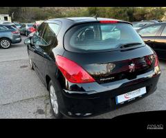 Peugeot 1007 1.6 HDi Sporty