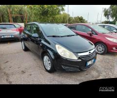 Opel Corsa 1.2 5 porte ideale a neopatentati