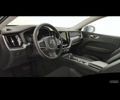 VOLVO XC60 2.0 b4 Core awd auto - 5