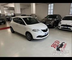 Lancia Ypsilon 1.2 69 CV 5 porte Gold