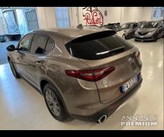 Alfa Romeo Stelvio 2.2 Turbodiesel 190 CV AT8 RWD