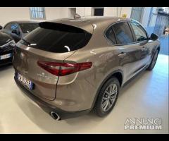 Alfa Romeo Stelvio 2.2 Turbodiesel 190 CV AT8 RWD