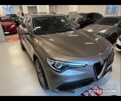 Alfa Romeo Stelvio 2.2 Turbodiesel 190 CV AT8 RWD