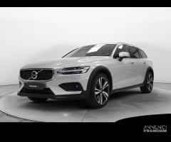 VOLVO V60 Cross Country D4 AWD Pro - 1