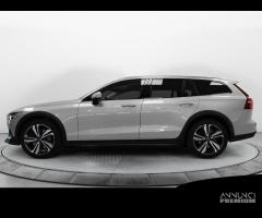 VOLVO V60 Cross Country D4 AWD Pro - 3