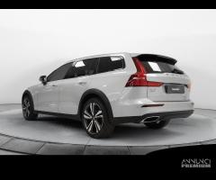 VOLVO V60 Cross Country D4 AWD Pro - 18