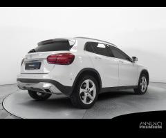 MERCEDES-BENZ GLA 200 d Sport - 2