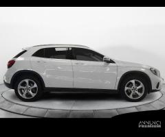 MERCEDES-BENZ GLA 200 d Sport - 4