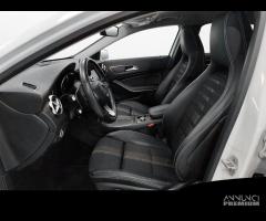 MERCEDES-BENZ GLA 200 d Sport - 11