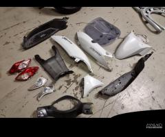 Kit carene e accessori yamaha xcity 250