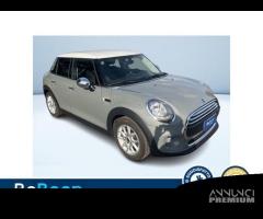 MINI Mini 5 porte MINI 1.5 COOPER D 5P