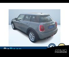 MINI Mini 5 porte MINI 1.5 COOPER D 5P - 6