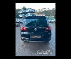 VOLKSWAGEN TIGUAN 5N POSTERIORE COMPLETO