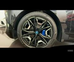 BMW iX xdrive50 pacchetto sportivo