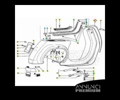 Bordo scudo in plastica argento Piaggio Vespa PK