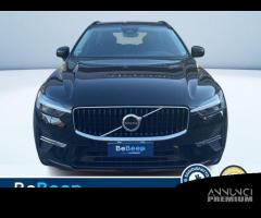 Volvo XC60 2.0 B4 MOMENTUM AWD AUTO - 3