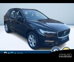 Volvo XC60 2.0 B4 MOMENTUM AWD AUTO - 4